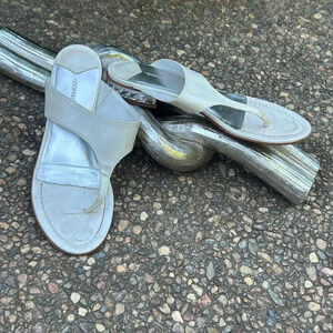Donald J. Pliner White Connie Thong Sandals Jeweled Heels Size 7.5 M